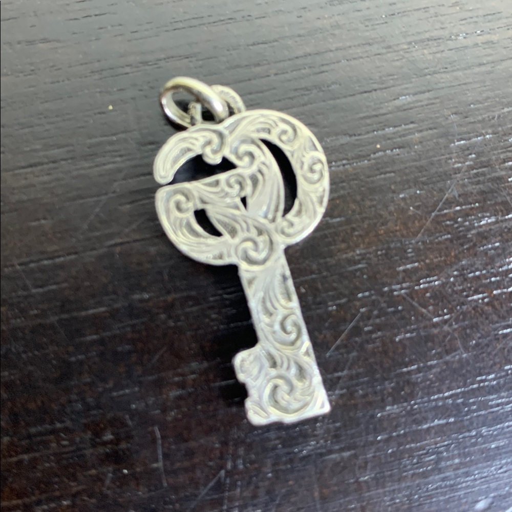 Gucci Sterling Silver Interlocking GG Marmont Key Necklace Charm - Picture 3 of 6